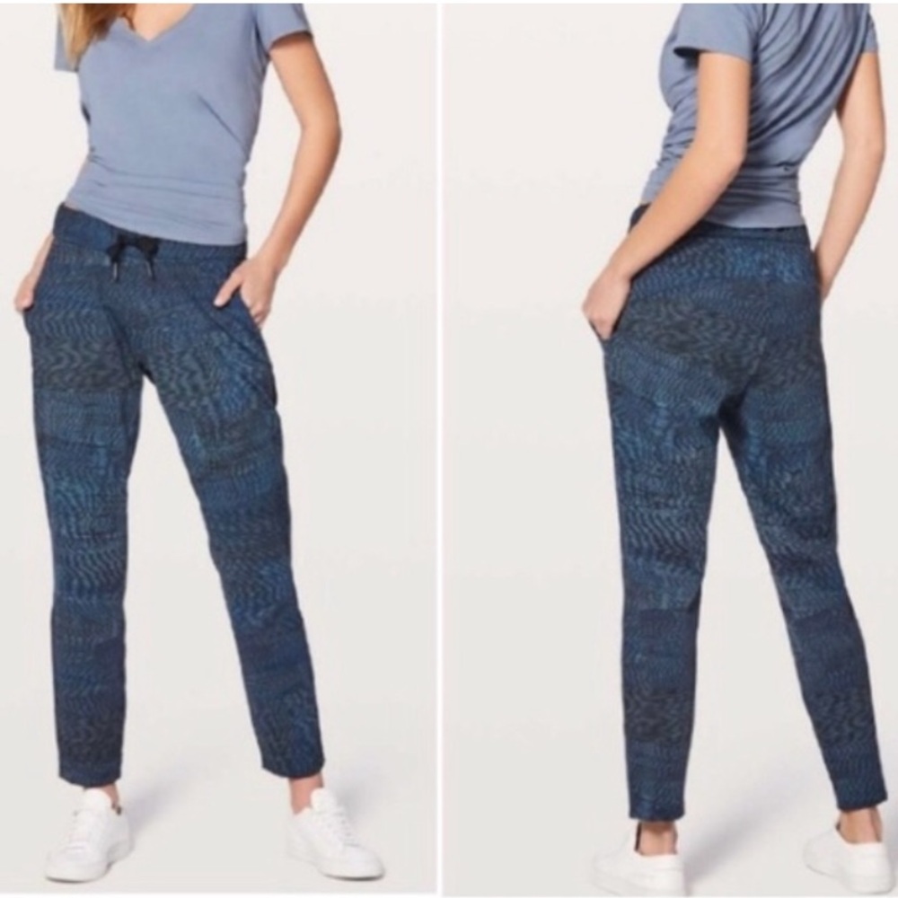 Lululemon On the Fly Pants Battleship Multi Size 8